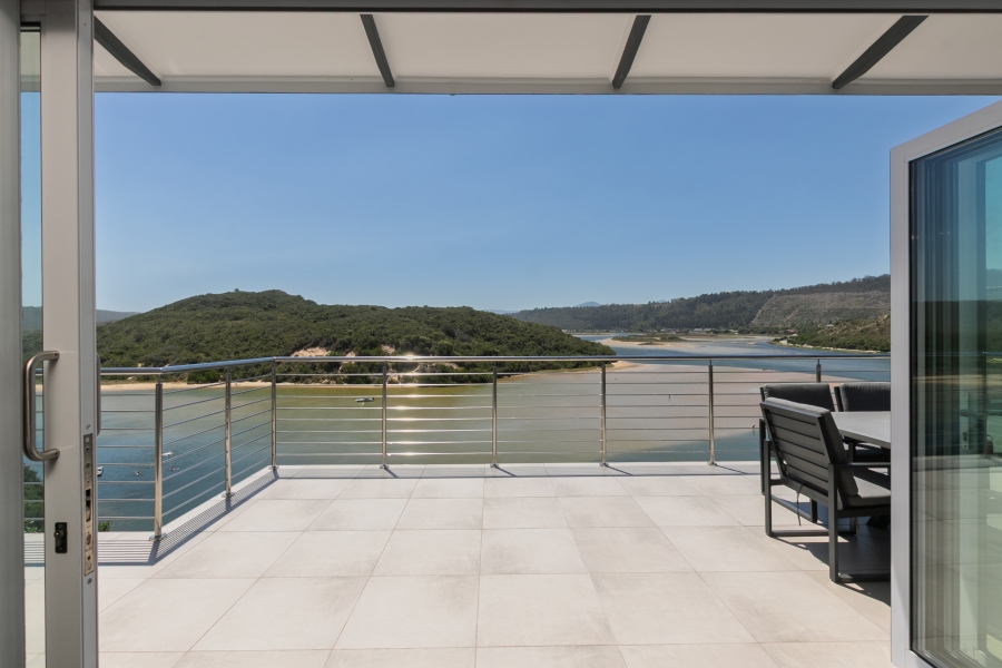 4 Bedroom Property for Sale in Kingfisher Creek Western Cape